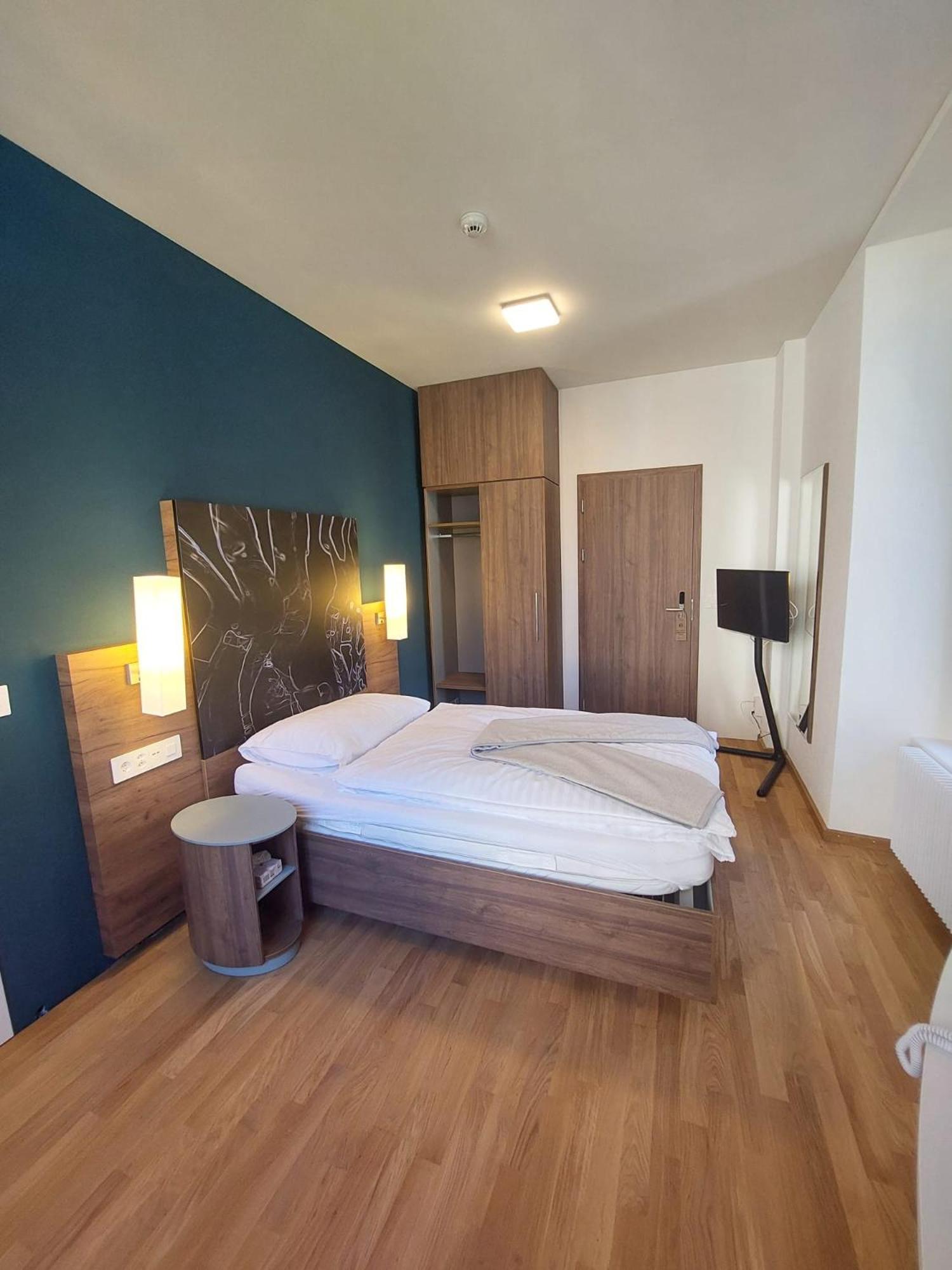 Hotel Post Glarnerhof 3*